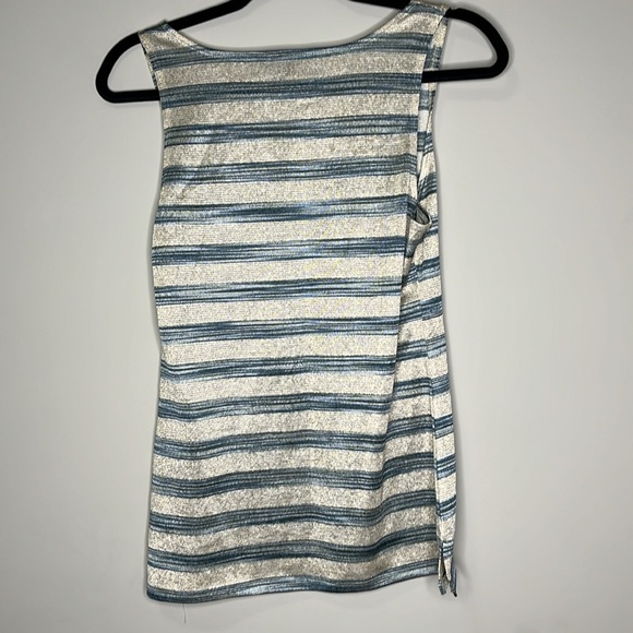 BANANA REPUBLIC SLEEVELESS TOP - Picture 2 of 4